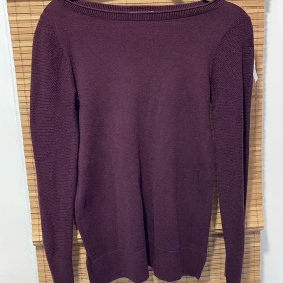 LOFT  Plum Long-Sleeve Knit Sweater with Boat Neckline - Lightweight - Xsm - Picture 4 of 9
